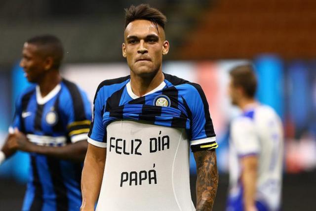 她背后的支 她背后的支