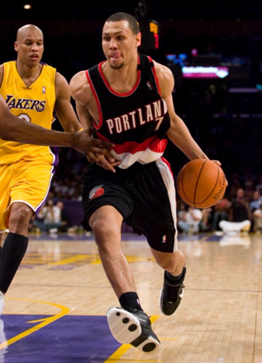 A组的领先 A组的领先